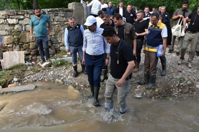 Bakan Kurum, Sular Altında Kalan Tarım Arazilerini İnceledi