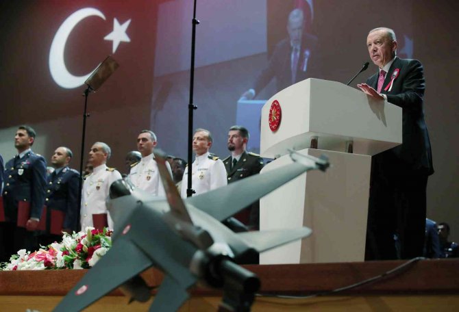 Cumhurbaşkanı Erdoğan: “Kabadayılığa Yeltenen Yunanistan’ın, Bir Asır Önceden İbret Almasını Tavsiye Ediyoruz”