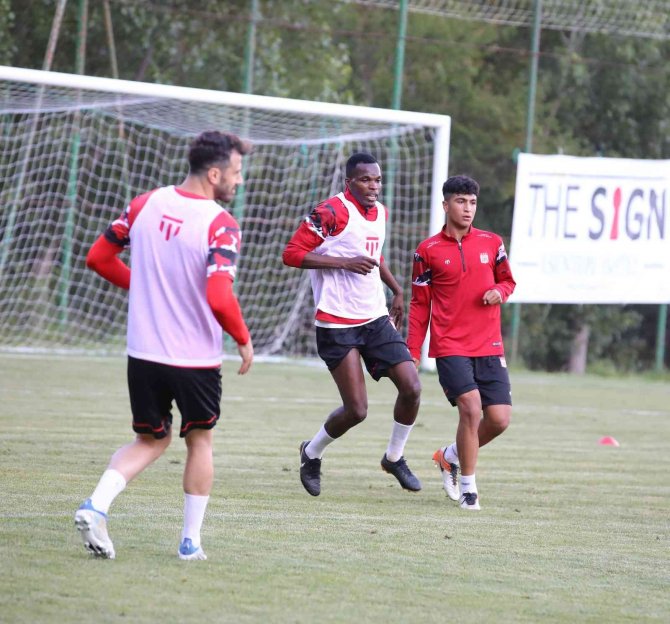 Sivasspor Günü Çift İdmanla Tamamladı