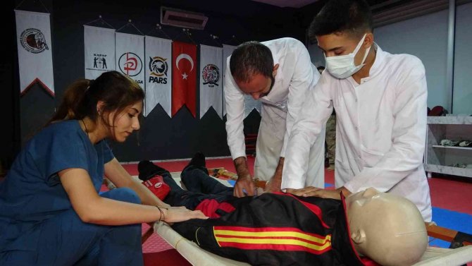 Diyarbakır’da Sağlıkçılara Ücretsiz Seminer