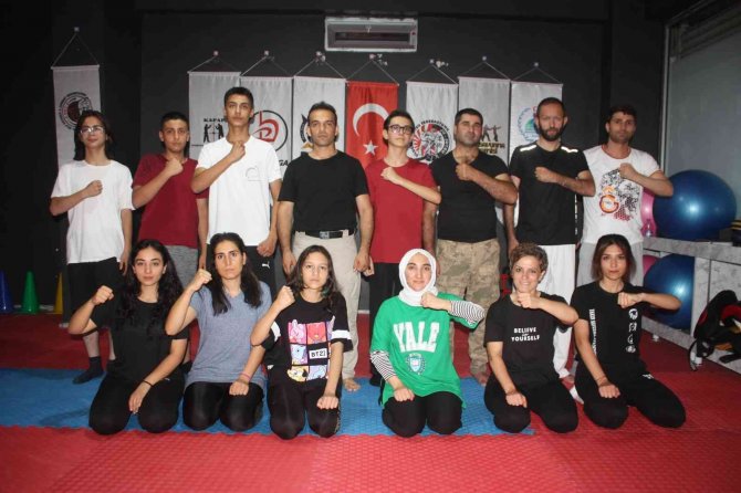 Diyarbakır’da Sağlıkçılara Ücretsiz Seminer