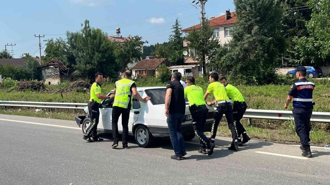 Hastaneye Giderken Kaza Yaptılar