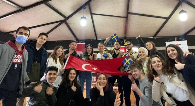 Geleceğin Diplomatları Gürsu’dan Yetişiyor