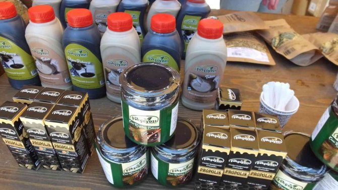 İ̇vrindili Kadınlar Festivalde Ürünlerini Tanıttı