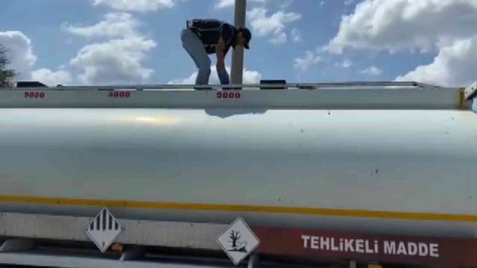 İ̇zmir’de Çevreye Zararlı 23 Ton Karışımlı Akaryakıt Ele Geçirildi