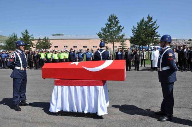 Kazada Hayatını Kaybeden Astsubayın Cenazesi Memleketine Gönderildi