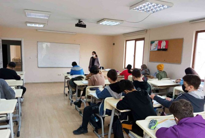 Lgs’ye Ataşehir’de Hazırlanan Öğrenciler, Başarı Meyvelerini Aldı