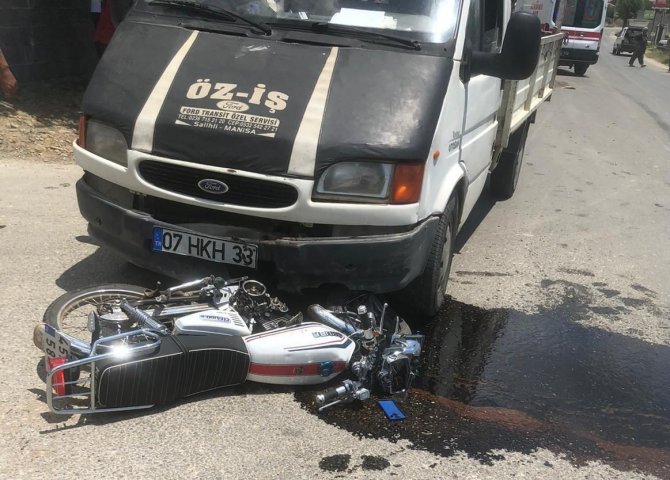 Alaşehir’de Motosiklet İle Kamyonet Çarpıştı: 1 Ölü