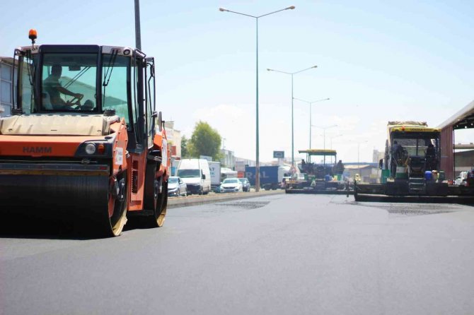 Mersin’de Yol Yapım Çalışmaları Sürüyor