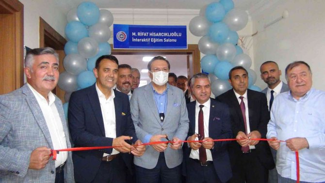 Hisarcıklıoğlu: “İ̇şçiler, İşverenler Olarak El Ele Vererek Üretmeye, İhracat Yapmaya Devam Edeceğiz”