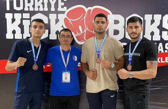 Milaslı Gençlerden Kick Boksta Önemli Derece