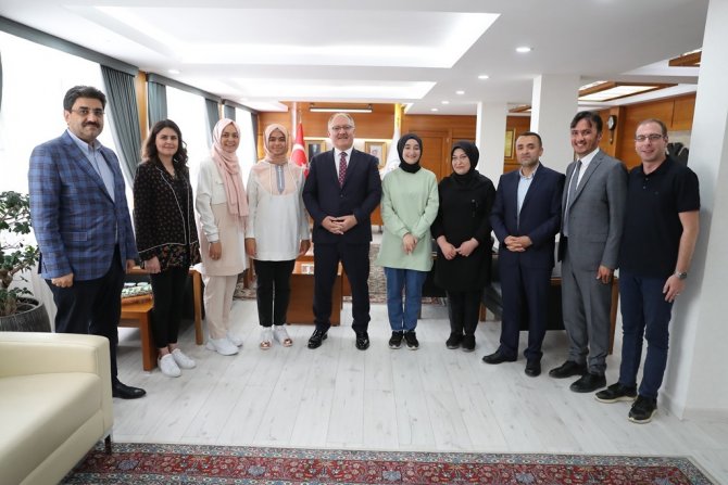 Milli Eğitim Bakanı Özer’den Lgs Türkiye Birincilerine Tebrik