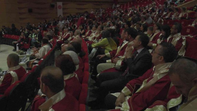 Nevü Akademik Yılı Tamamladı