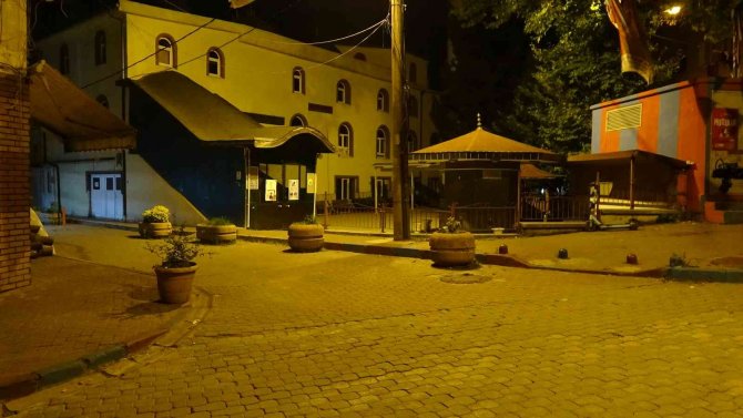 Bursa’da 16 Yaşındaki Genç, 18 Yaşındaki Genci Bıçakladı