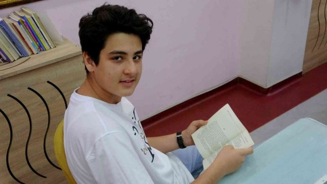 Arabalara İlgi Duyan Lgs Birincisinin Hedefi Otomotiv Mühendisi Olmak