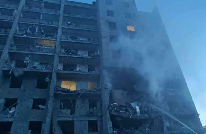 Rusya, Odessa’da Sivil Yerleşimleri Vurdu: 18 Ölü, 38 Yaralı