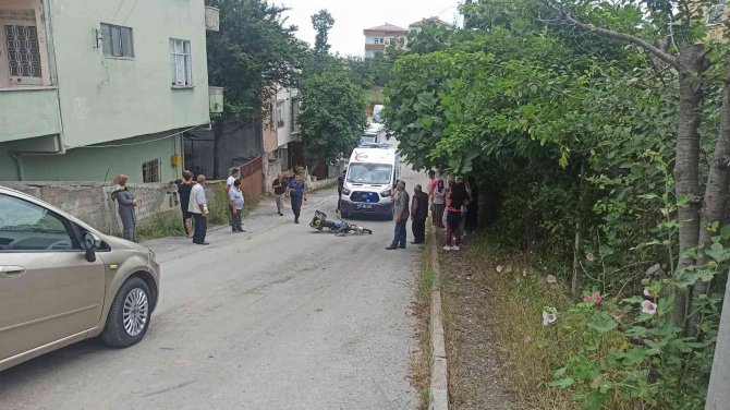 Otomobil İle Çarpışan Motosiklet Sürücüsü Yaralandı