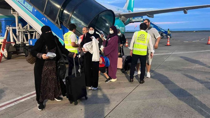 Suudi Arabistan’dan Trabzon’a Bu Yılın İlk Charter Uçuşu Yapıldı