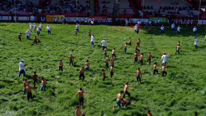 Tarihi Kırkpınar Yağlı Güreşleri Başladı
