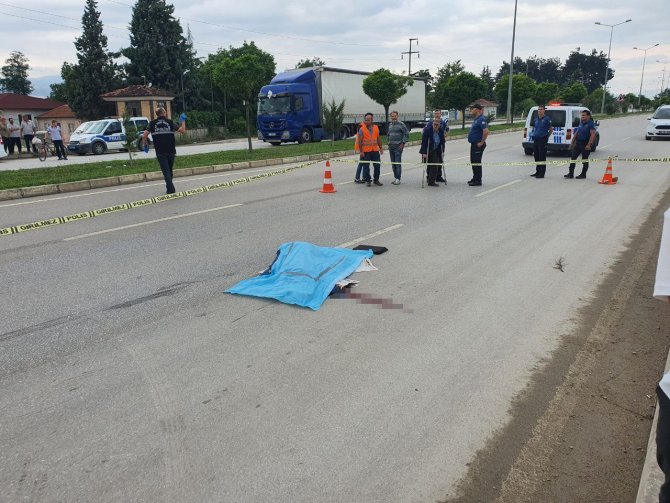 Yolun Karşına Geçmek İsterken Canından Oldu