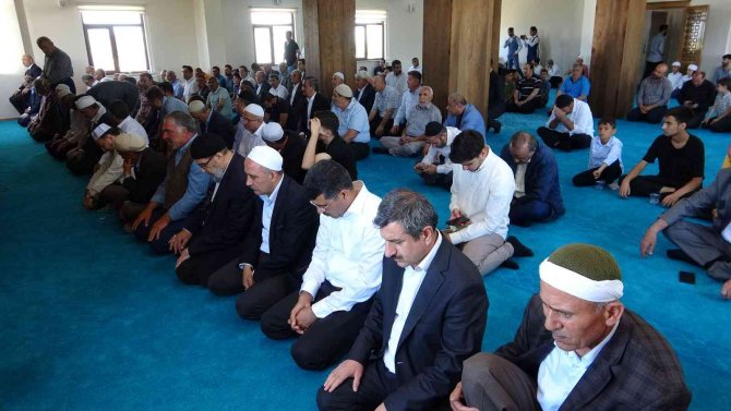 Van’da İ̇kra İ̇lim Ve İ̇rfan Kur’an Kursu Açıldı