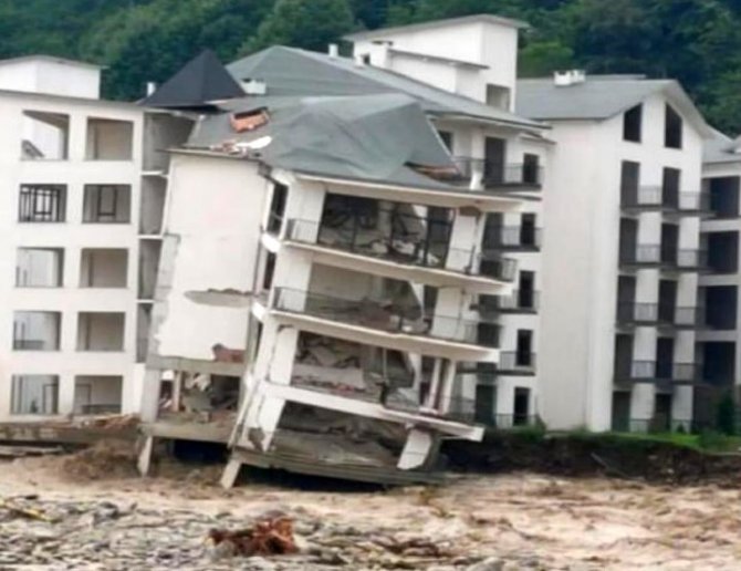 Batı Karadeniz’deki Sel Afetinde 13 Bina Yıkıldı, 11 Bina Ağır Hasar Aldı