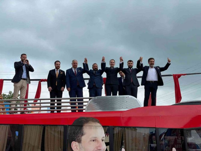 Yeniden Refah Partisi Genel Başkanı Erbakan: “50 Senelik Milli Görüş Tarihi Efsane Hizmetlerle Doludur”