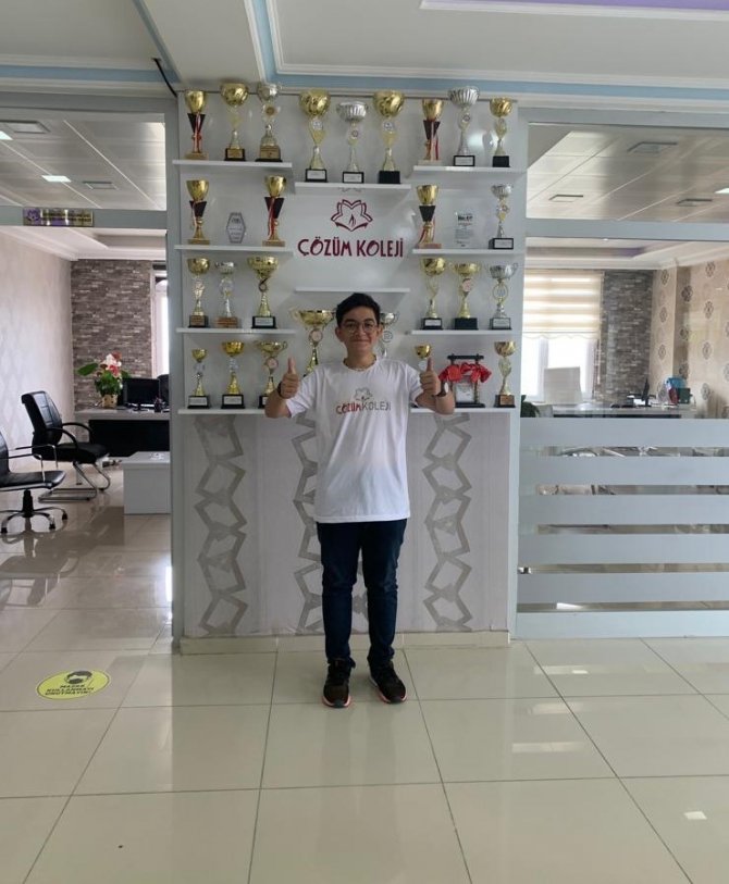 Yozgatlı Öğrenci 500 Tam Puan Alarak Lgs Birincileri Arasında Yer Aldı