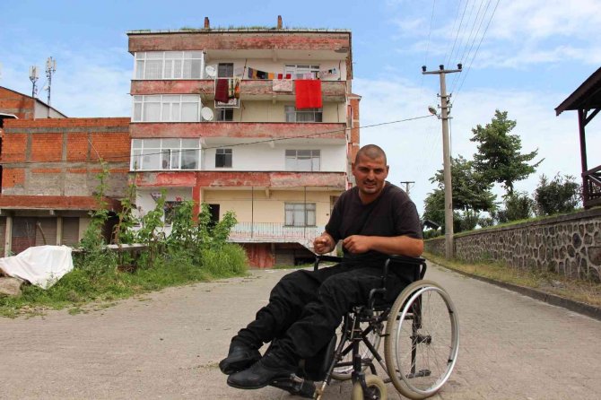 Engelli Ramazan’ın Asansör Çilesi