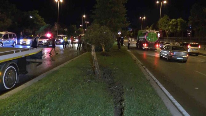Kartal’da Kontrolden Çıkan Otomobil Ağaca Çarparak Takla Attı: 1’i Ağır 2 Yaralı