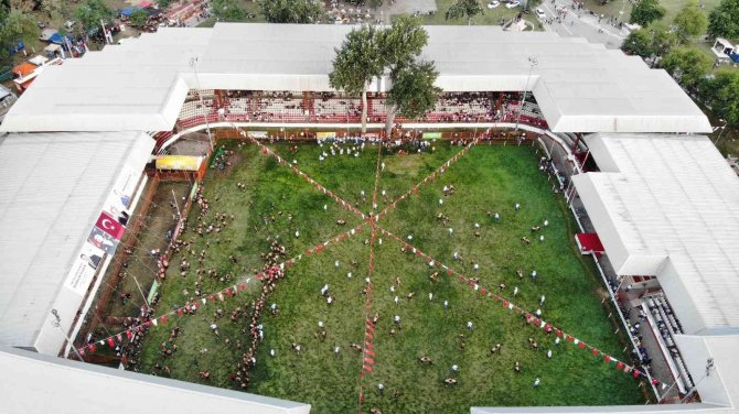 Tarihi Kırkpınar Yağlı Güreşleri’nin İkinci Günü Başladı