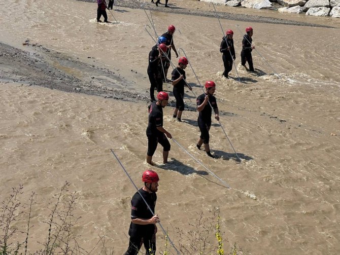 Kayıp Kepçe Operatörünü Arama Çalışmaları Sürüyor