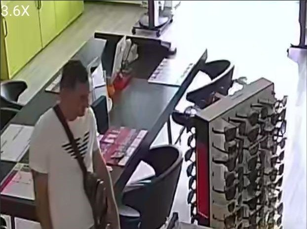 Müşteri Gibi Geldi 140 Euro Çaldı