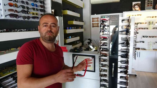 Müşteri Gibi Geldi 140 Euro Çaldı