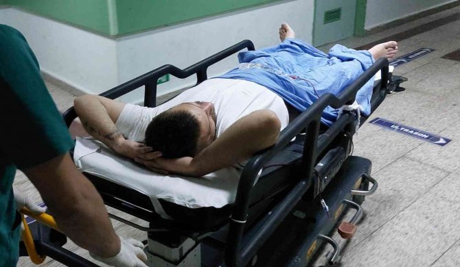 Bar Çıkışı Silahlı Saldırı: 2 Yaralı