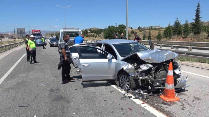 Kırıkkale’de Zincirleme Trafik Kazası: 5 Yaralı