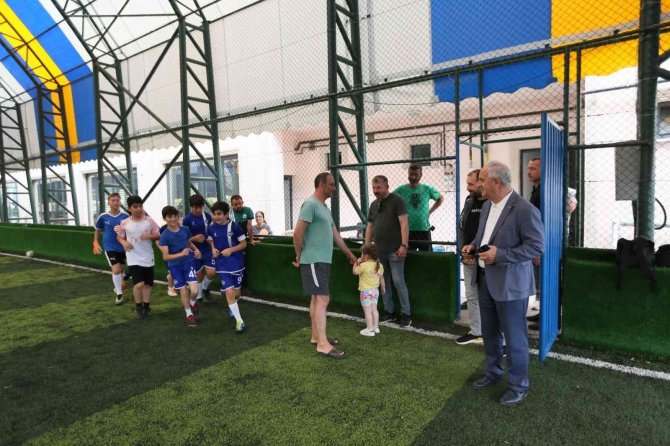 Başkan Aygün “Spor Yapmak Ve Eğitim Almak İsteyen Öğrencilerimizin Yanındayız”