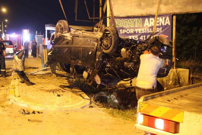 Takla Atan Otomobilde 4 Kişi Yaralanmıştı, Feci Kaza Kameraya Yansıdı