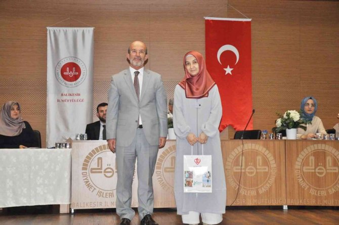 Hafızlık Yarışmasında Bölge Birincisi Oldu