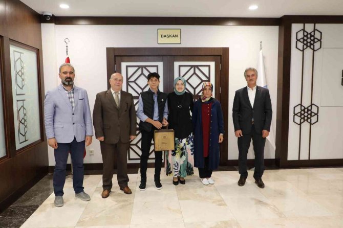 Lgs’nin Başarılı Öğrencilerine Akyurt Belediyesi’nden Ödül