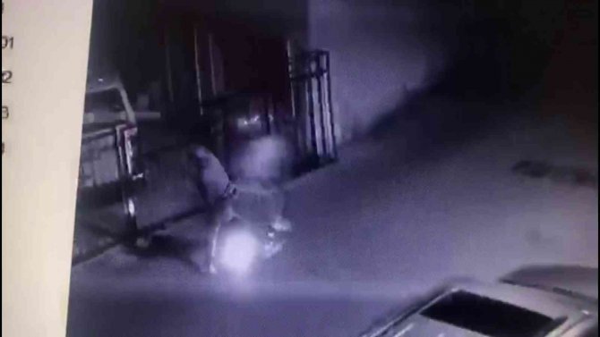 Maltepe’de Eski Milletvekilinin Aracına Molotoflu Saldırı