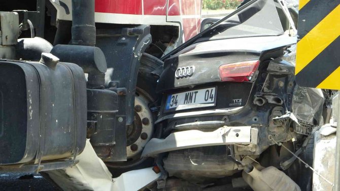 Muğla’da Beton Mikseri 4 Otomobili Biçti: 3 Yaralı