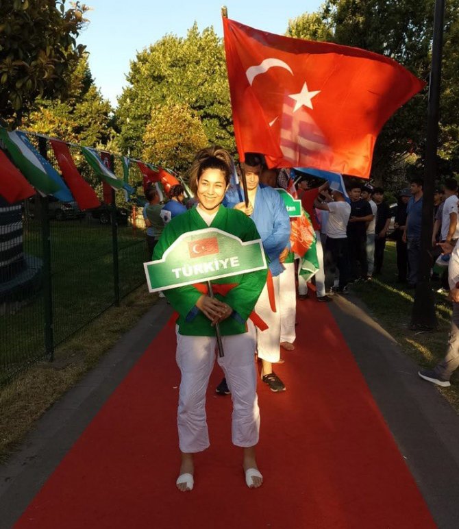Büyükşehir’in Sporcusundan Gururlandıran Şampiyonluk
