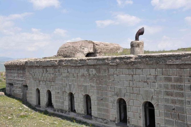 Kars’ta 271 Yıllık Tabya Turizme Kazandırılmayı Bekliyor