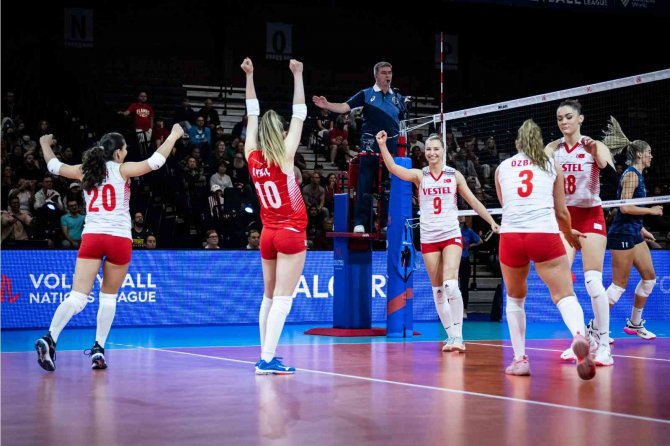 Filenin Sultanları, Abd’ye 3-2 Mağlup Oldu