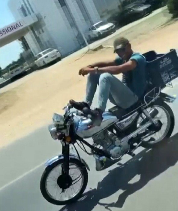 Motosikletle Tehlikeli Yolculuk