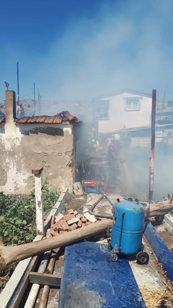 Söke’deki Yangında Ev Kullanılamaz Hale Geldi