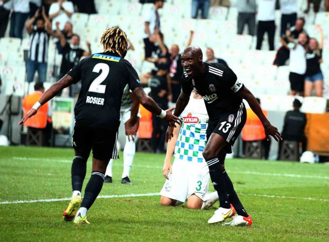 Beşiktaş, Atiba’yla 1 Yıllık Sözleşme İmzaladı