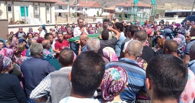 Motosiklet Kazasında Hayatını Kaybeden Genç Toprağa Verildi