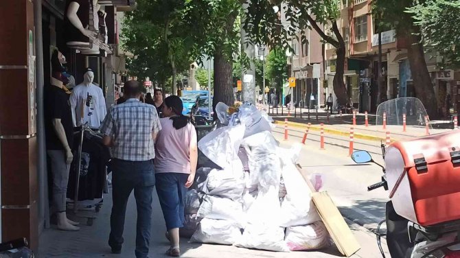 Şehrin Göbeğinde Moloz Yığını